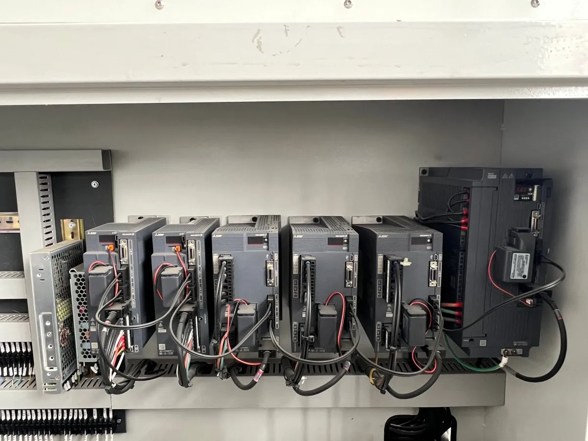 Трубогибочный станок с ЧПУ-14Servo driver