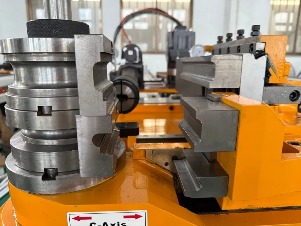 Трубогибочный станок с ЧПУ-9Mold