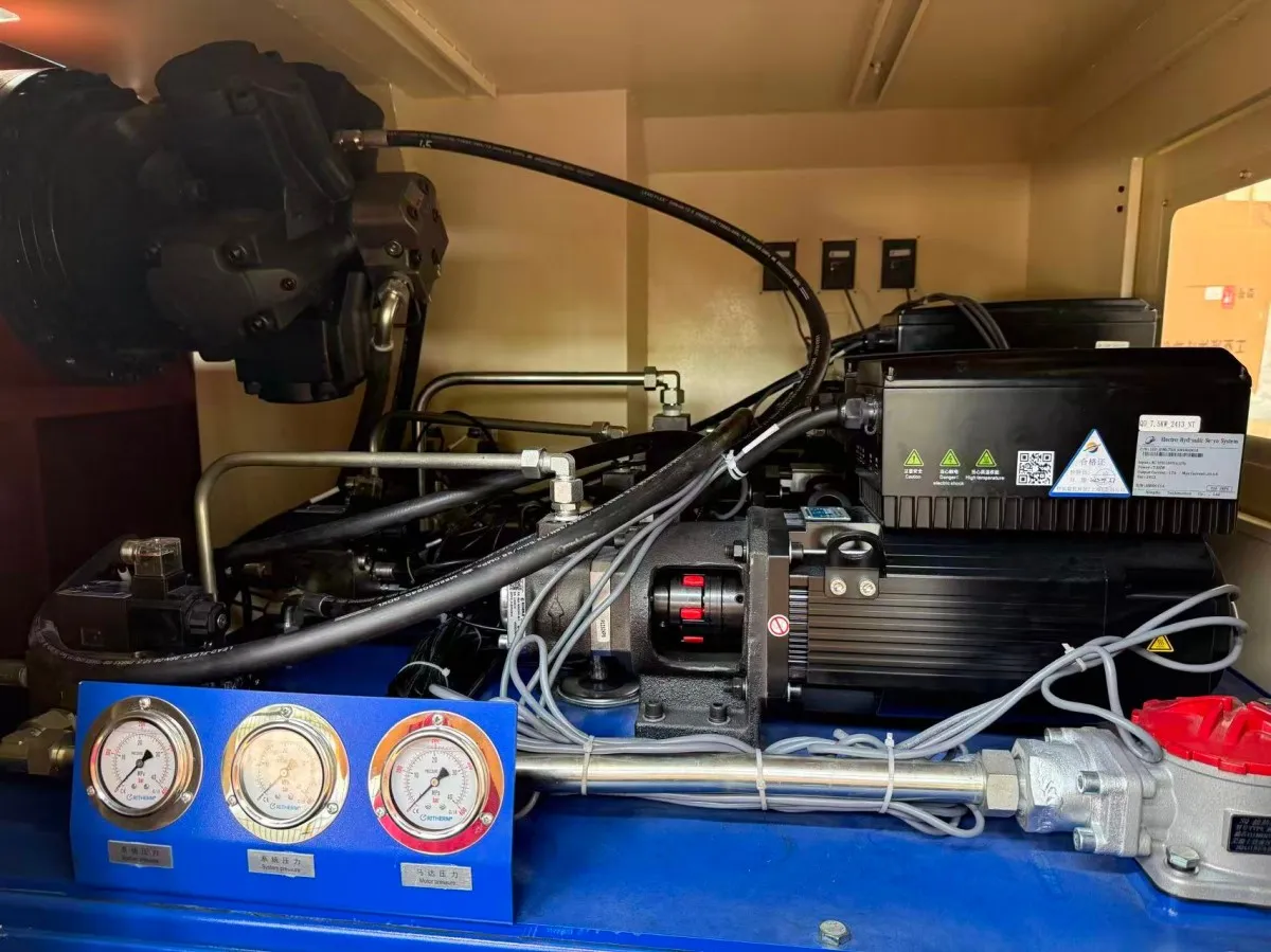 Вальцы гидравлические четырехвалковые W12-x1 (5)