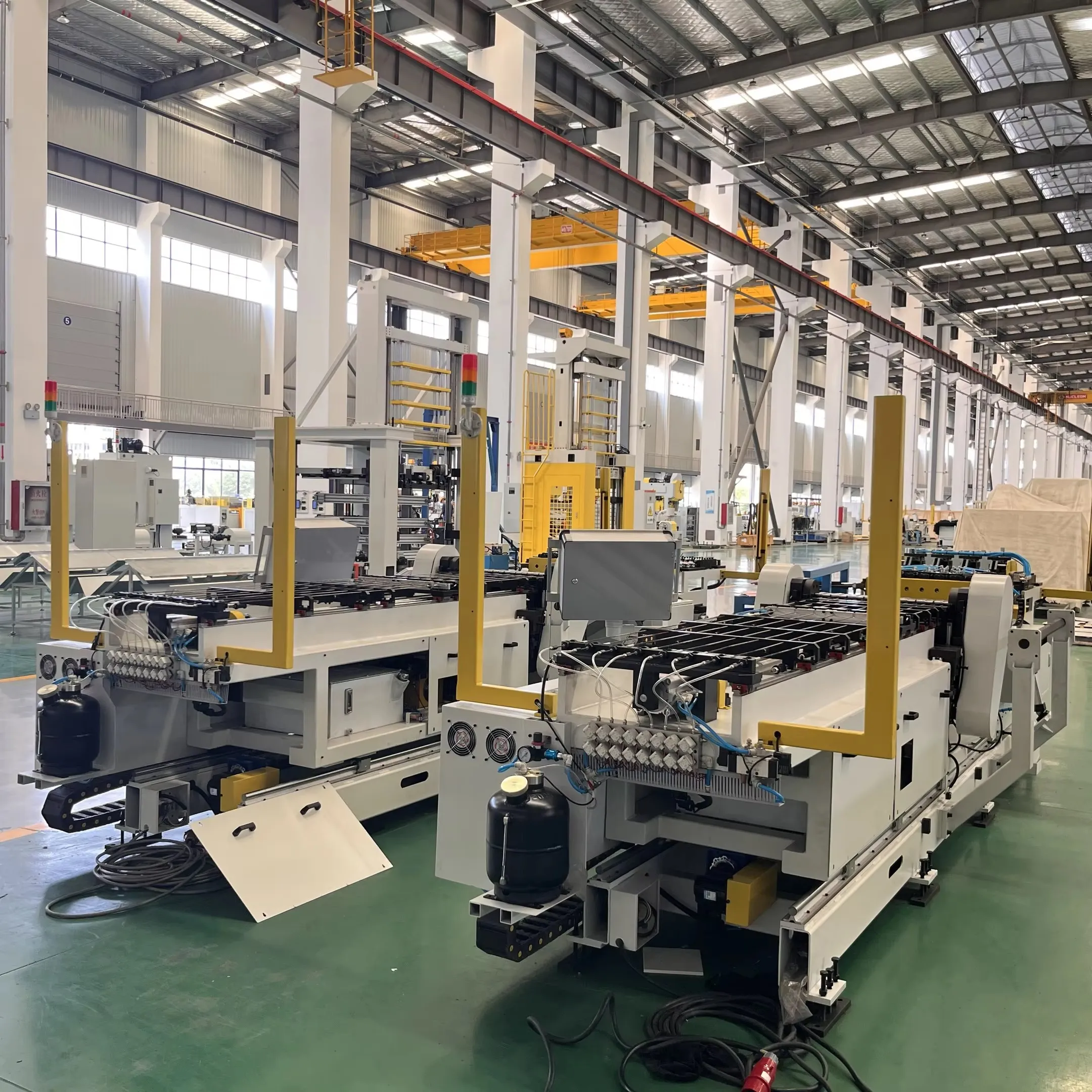 Полностью-автоматический-ЧПУ-трубогиб-для-U-образных-петель-теплообменника-X1 (1)