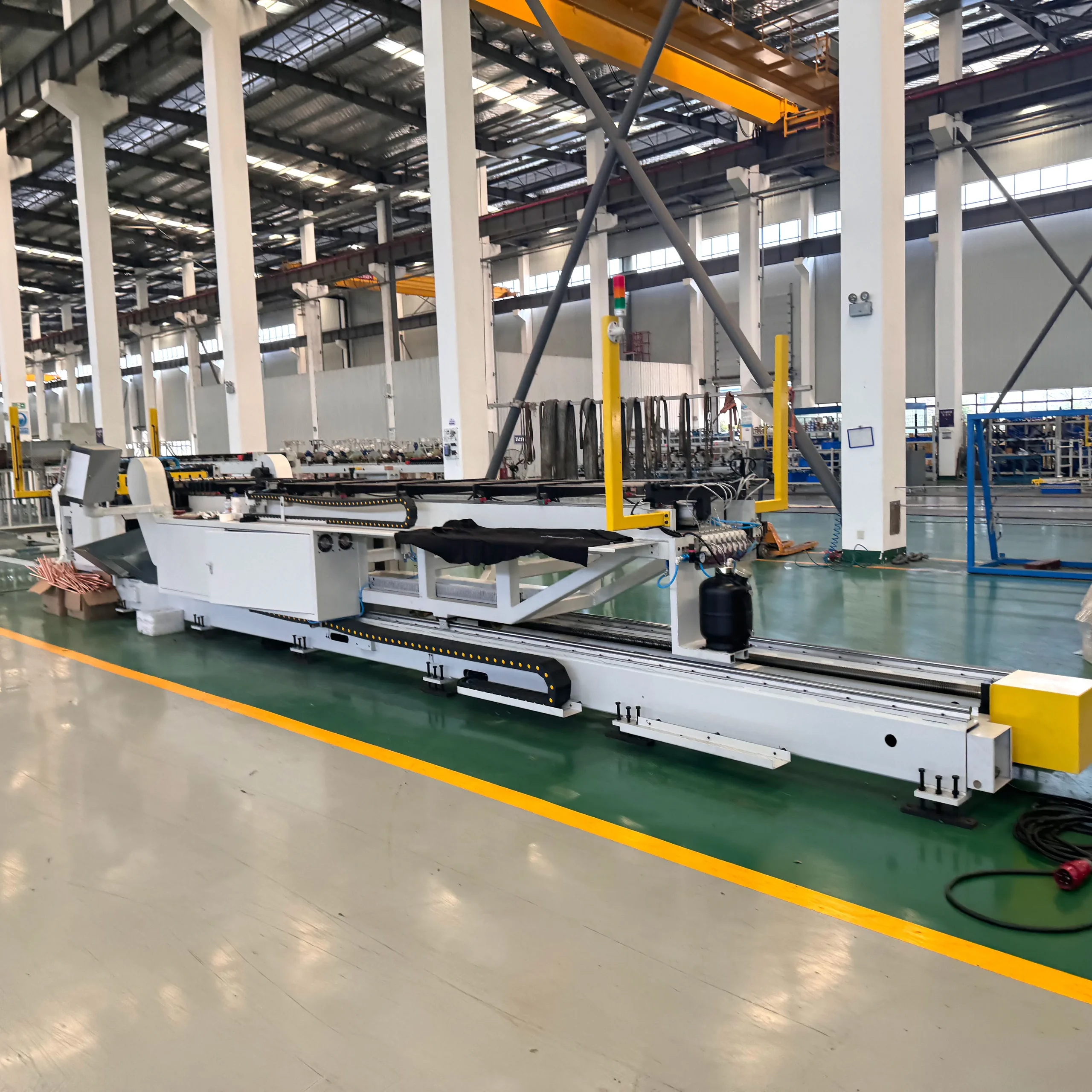 Полностью-автоматический-ЧПУ-трубогиб-для-U-образных-петель-теплообменника-X1 (2)