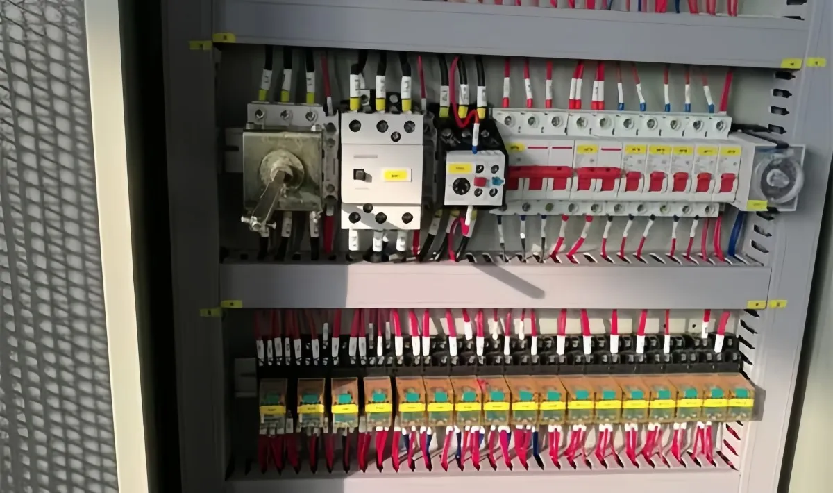 Профилегибочный станок W24S-T1 (4)