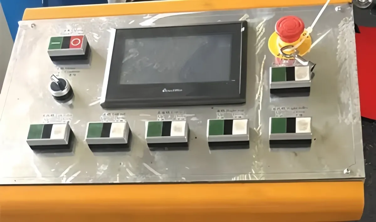 Профилегибочный станок W24S-T1 (6)