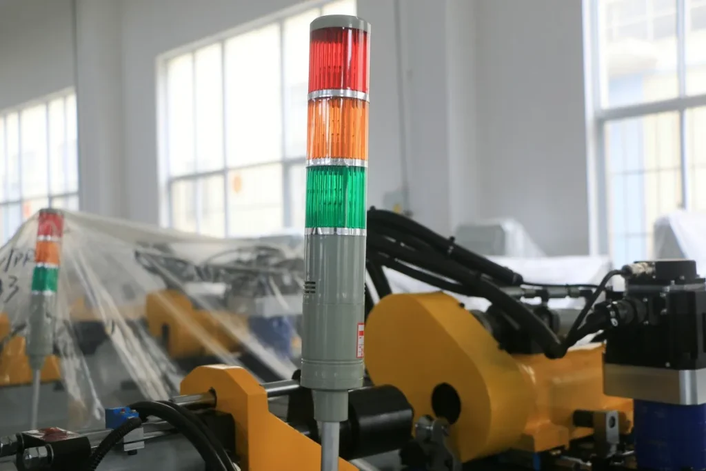 Трубогибочный станок с ЧПУ-6Safety warning light2